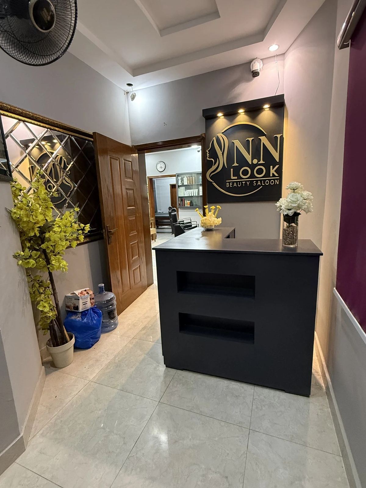 NN Look Beauty Salon reception