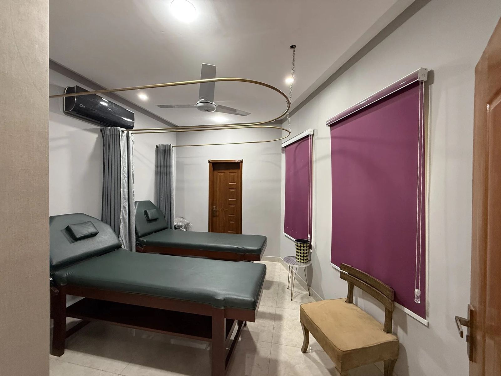 Private treatment room at NN Look